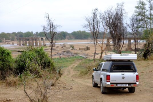 A birding safari into the eastern regions of Zimbabwe dials up extraordinary landscapes, lots of bird sightings and some of the best tea on the planet
